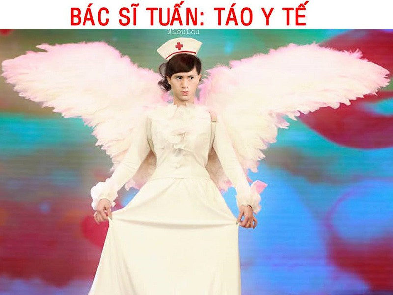 Trong bộ ảnh chế mới của dân mạng, các cầu thủ đội tuyển Việt Nam đã vào vai các Táo quân trùng với tính cách của các cầu thủ. Đơn cử như vai diễn Ngọc Hoàng được giao cho HLV Park Hang-seo, Quang Hải lại được giao cho vai Nam Tào hay Trọng 'Ỉn' được tín nhiệm cho vai Táo Y tế bởi biệt danh 'bác sĩ Tuấn' của anh chàng này.