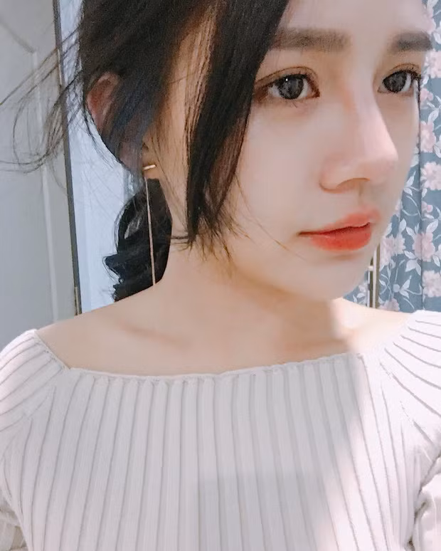 Cô nàng "gái một con" được nhắc tới nhờ nhan sắc cực đẹp đó là Siau Hui (SN 1991) hiện là nữ nhân viên văn phòng tại thành phố Kuala Lumpur (Malaysia).