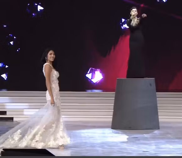 Pham Thi Huong dang quang Hoa hau Hoan vu Viet Nam 2015-Hinh-21