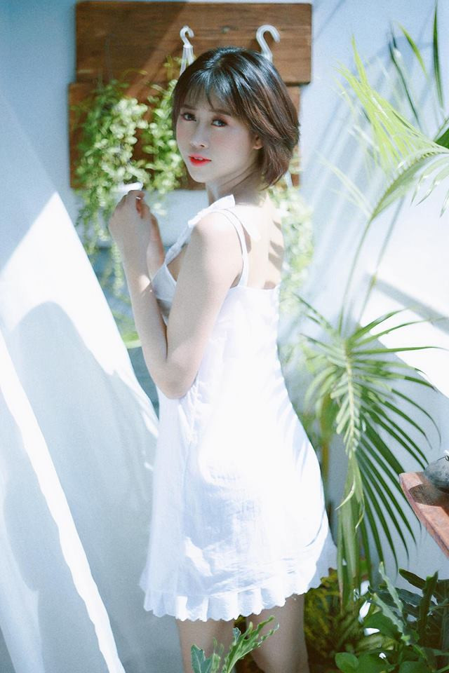 Ngay sau khi clip của Phương Thoa giả giọng chị google được lên sóng, rất nhiều lời khen đã được dân mạng gửi đi. "Ôi trời ơi! chẳng lẽ đây là "chị Google" mà thi thoảng các bạn lại chia sẻ clip trên mạng xã hội hay sao, xinh xắn quá đi mất", một dân mạng bình luận.