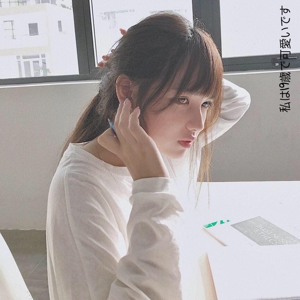 Nữ game thủ Gia Lai được nhắc tới đó là Trương Minh Trân (SN 1998) hiện đang là sinh viên khoa Quản trị trường Đại học Hồng Bàng TP HCM.