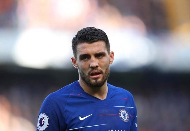 Chelsea cũng gửi bản đề nghị xin FIFA tạm hoãn lệnh cấm nhưng chưa nhận được hồi âm. Thế nhưng bất chấp điều này, CLB Tây London vẫn đang rục rịch hoàn tất bản hợp đồng mang tên Mateo Kovacic.