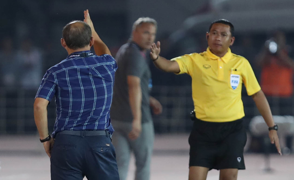 Ngày 21/11, đội tuyển Việt Nam sẽ lên đường trở về nước. Các cầu thủ sẽ có 2 ngày nghỉ trước khi ra sân chơi trận cuối cùng với Campuchia hôm 24/11 tới tại sân Hàng Đẫy.