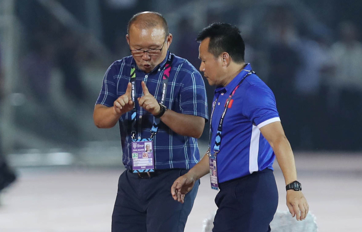 Bên cạnh công tác tổ chức trọng tài tại AFF Cup, HLV Park Hang-seo cũng không hài lòng về màn trình diễn của các cầu thủ vì trong trận họ tạo ra rất nhiều cơ hội nhưng không tận dụng thành công để chuyển hóa thành bàn thắng.