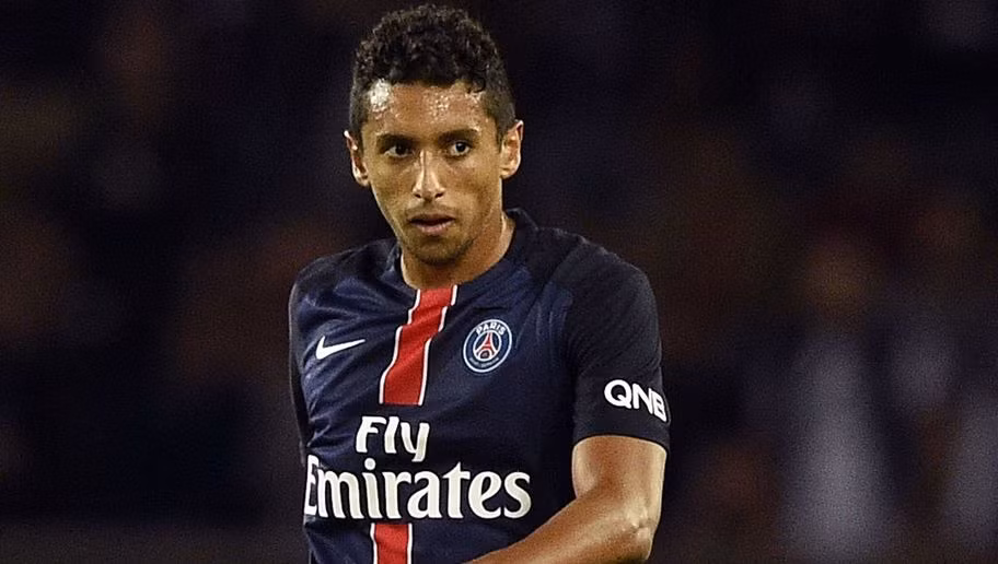 Từng lọt vào “tầm ngắm” của người khổng lồ Barcelona, nhưng rồi trung vệ 21 tuổi đã gia nhập đội bóng thành Paris vì lời đề nghị rất hấp dẫn về lương bổng : 6 triệu euro/mùa. Hiện cầu thủ này đang có trong tay 24 triệu USD.