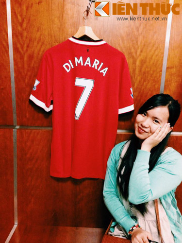 Nói về thần tượng ở Man United, cô bạn này cho biết thích nhất là Wayne Rooney vì cầu thủ này luôn thi đấu hết những gì mình có và không bao giờ bỏ cuộc khi gặp khó khăn.