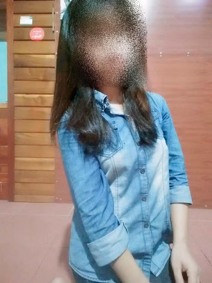 Sau khi clip được đăng tải, rất nhiều ý kiến đã được cư dân mạng bày tỏ về hành động của P.N, cụ thể thành viên có nickname Hoang Mai Yen chia sẻ: ""Bố mẹ em tốn công nuôi em để em báo đáp như thế à? Tuổi còn nhỏ mà đã dại dột như vậy. Làm ơn suy nghĩ cho ba mẹ em khi phải xem cái video ngu xuẩn này".