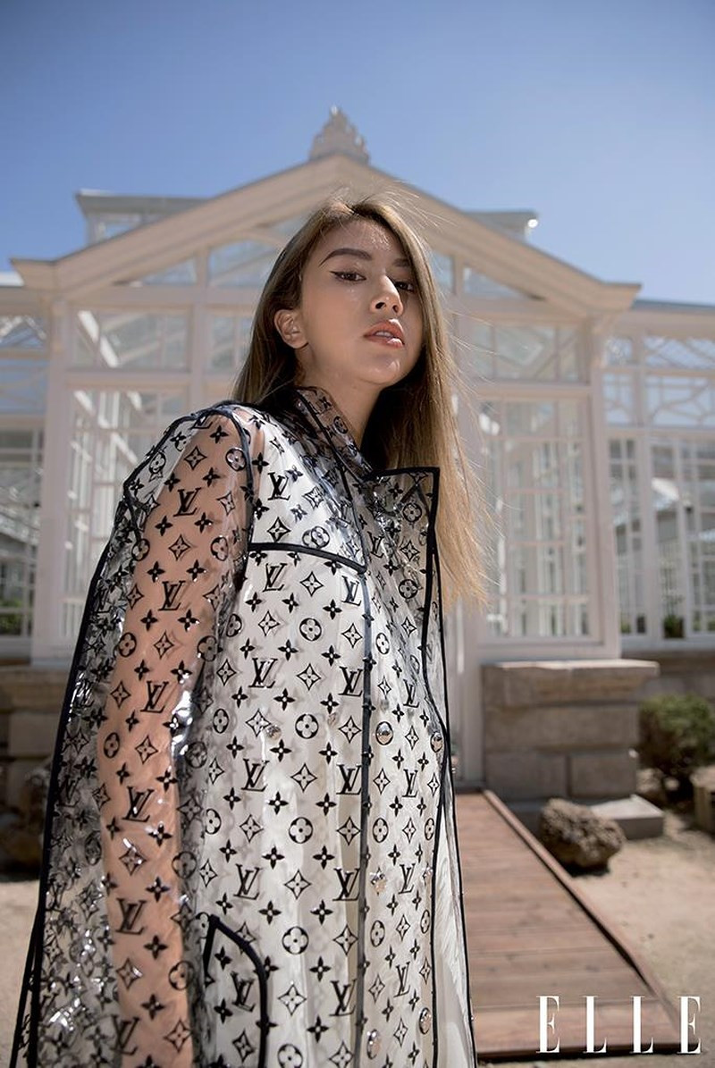 Bên cạnh những ý kiến trái chiều, bài đăng của hot girl Hà thành nhận được gần 60.000 lượt thích sau gần một ngày đăng tải.