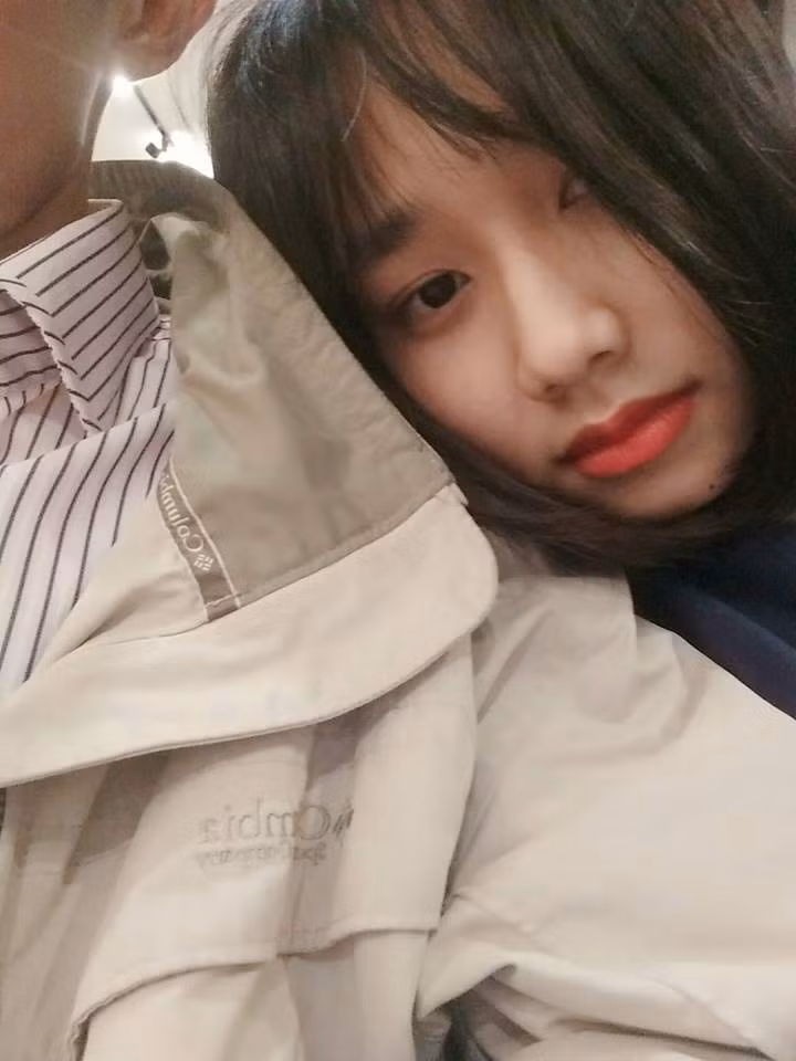 Tin buồn cho các đấng mày râu đó là cô giáo tương lai đã có bạn trai.