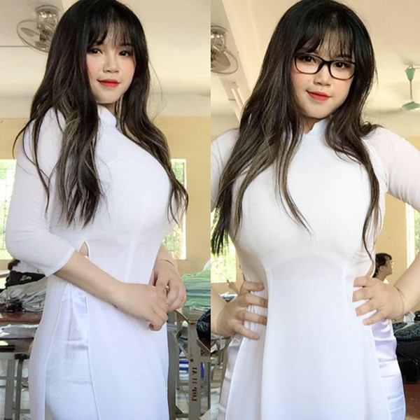 Võ Thị Thu Trang được biết đến với biệt danh nữ sinh vòng ngực khủng. Sau hàng loạt những sự cố như chụp ảnh áo tứ thân bên hoa sen trước ngày thi THPT cận kề hay tạo dáng phản cảm trên chiếc ghế tình yêu, mới đây cô nàng sinh năm 2000 lại trở thành tâm điểm bàn tán của dân mạng khi tung bộ ảnh tình tứ bên bạn trai.