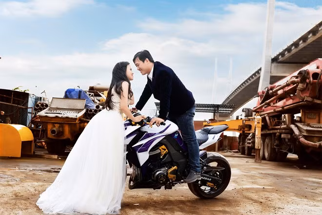 9X moi ngay vuot 160 km dua nguoi yeu di hoc-Hinh-2