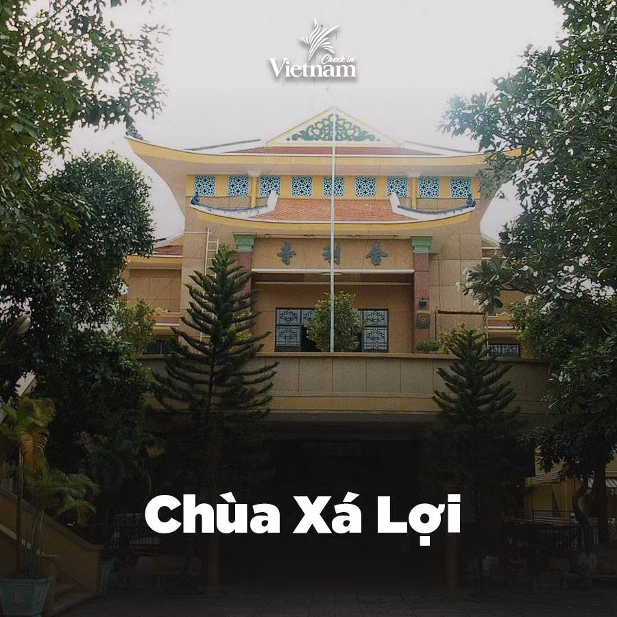 Chùa Xá Lợi nằm ở 89B Bà Huyện Thanh Quan, Phường 7, Quận 3 cũng là một địa điểm được giới trẻ Sài thành, đặc biệt là những bạn đang F.A lựa chọn để cầu duyên trong năm mới.