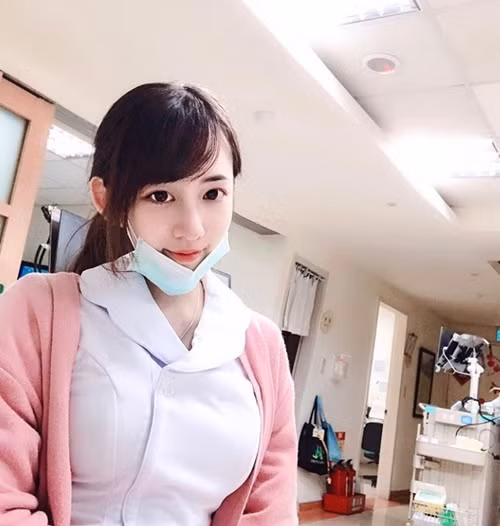 Mới đây, nữ y tá vòng 1 khủng có tên Li Yizhen ở Đài Loan là một trường hợp hoàn toàn khác biệt.