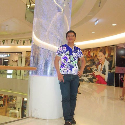 Chăn con công phiên bản màu xanh.