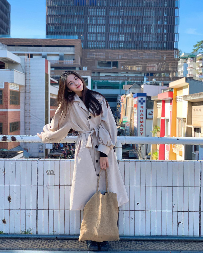 Dẫu vậy, Thu Hà cho biết mục tiêu chính của mình vẫn là việc học nên khá hạn chế đi chụp hình, chỉ khi nào rãnh rỗi mới dám nhận lời mời của nhãn hàng.