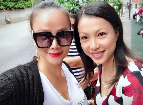 Ngô Mỹ Uyên ở thì hiện tại vẫn rất mặn mà và giữ được vóc dáng thon gọn ngày nào