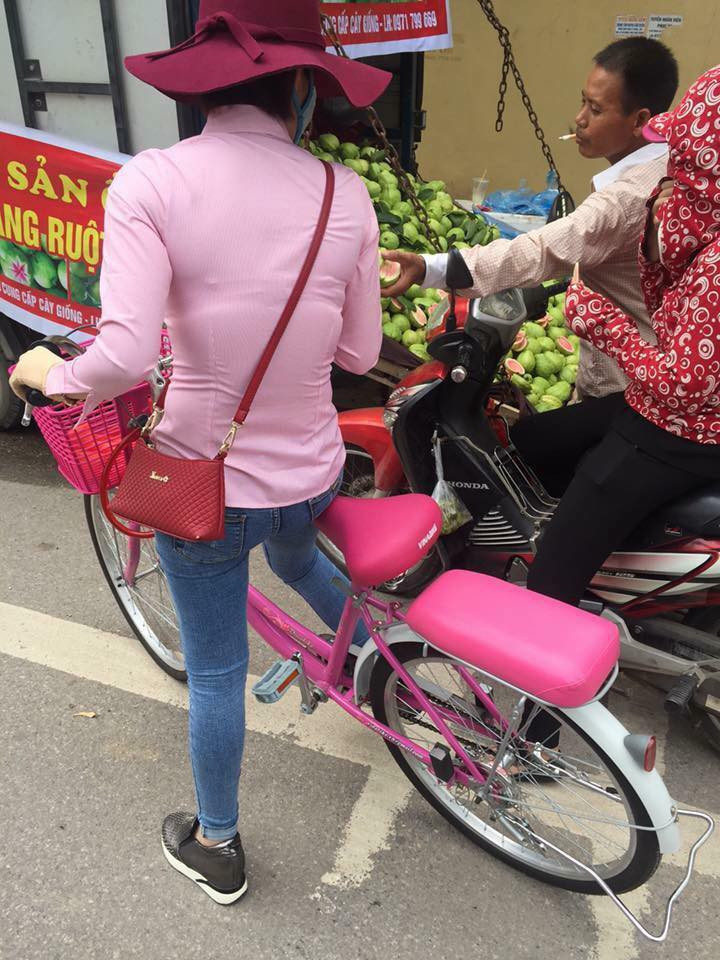 Fan cuồng của Hello Kitty màu hồng.