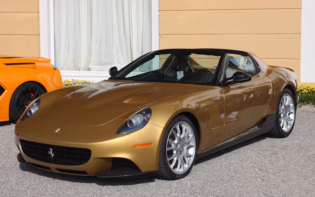 Ferrari P540 Superfast Aperta được phát triển dựa trên mẫu 599 GTB Fiorano, do studio Pininfarina thiết kế và sản xuất ở Maranello. P540 Superfast Aperta được sản xuất theo đơn đặt hàng của Edward Walson, con trai của tỷ phú John Walson, người sáng lập ra ngành công nghiệp truyền hình cáp.