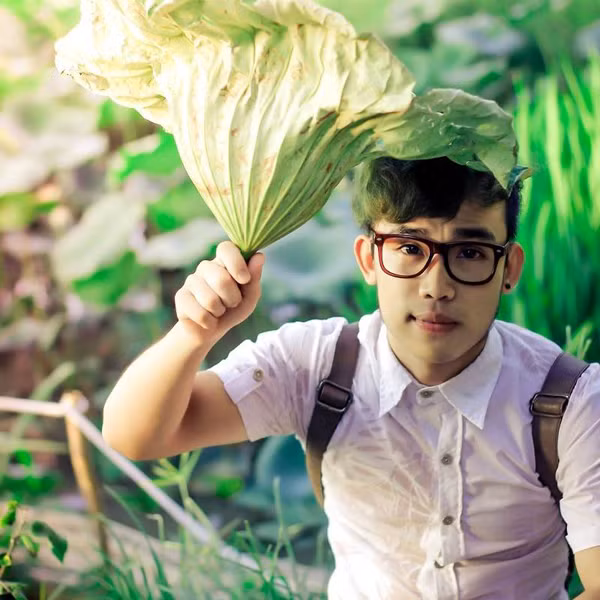 Để có được thành công như ngày hôm nay, Thực Tuti đã có đam mê từ nhỏ với các môn nghệ thuật như hội họa, nhiếp ảnh, make-up, catwalk, dance. Từ những đam mê đó, cậu bạn người Thanh Hóa đã định hình cho mình niềm đam mê trở thành một nhà thiết kế thời trang.