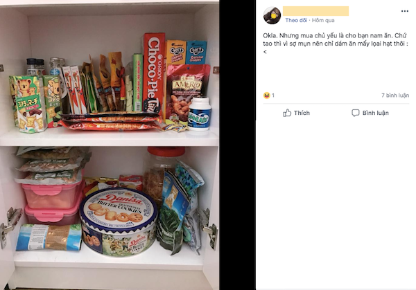 Nếu ngồi cạnh các cô gái công sở có sở thích trữ sẵn đồ ăn trong ngăn bàn làm việc thì bạn sẽ không bao giờ bị đói. Kéo ngăn tủ của họ ra thì đó là cả một thiên đường đủ loại kẹo bánh, đồ ăn vặt như trong tủ lạnh ở nhà.