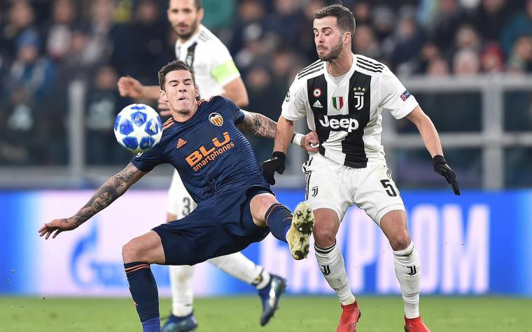 Thông tin uy tín từ Diario Gol tiết lộ, MU đang ở rất gần với việc sở hữu chữ ký của Miralem Pjanic.