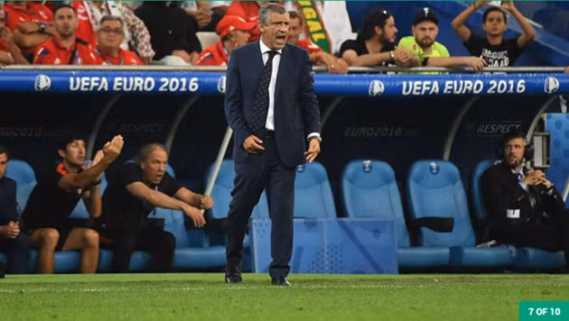 Từng bị đánh giá là "kẻ lót đường" đầy sao tại Euro 2016, tuy nhiên Bồ Đào Nha đã lên ngôi vô địch châu Âu sau một hành trình đầy chông gai. Thành công này của các Selecao có dấu ấn không nhỏ của HLV Fernando Santos.