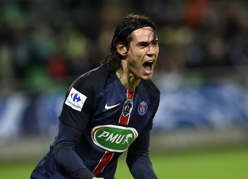 Việc Ibrahimovic chia tay PSG mùa hè này có thể sẽ là nguyên nhân thúc đẩy đồng đội Cavani theo bước anh mà điểm đến đầy hứa hẹn chính là nước Anh, cụ thể là Man United, đội bóng đã có một thời gian dài theo đuổi chân sút người Uruguay này. Ở tuổi 29, Cavani về đích thứ ba trong danh sách Vua phá lưới Ligue I mùa này.