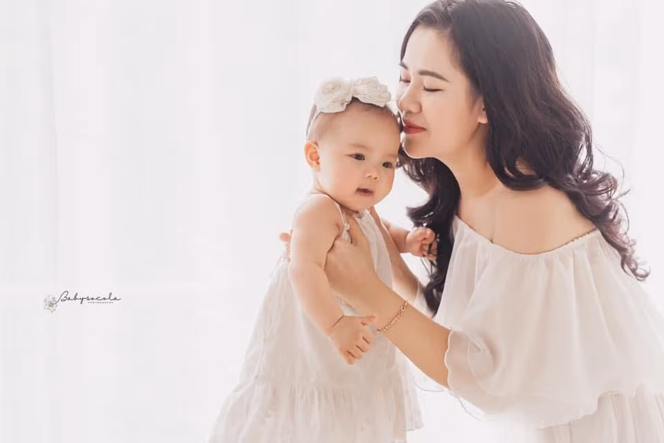 Chia sẻ trên trang cá nhân Quế Ngọc Hải cho biết quán trà này là tâm huyết của cả gia đình: "Tâm huyết đầu tiên của gia đình Sunny đây ạ! Mọi người ai muốn về team nhà Sunny thì ghé qua nhé. Đặc biệt là các bạn ở Hà Tĩnh nhé! Cảm ơn mọi người".