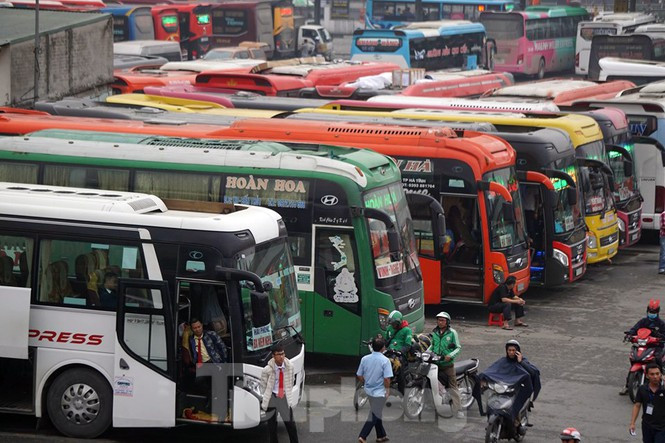 Các hãng xe khách đường dài như: Hải Phòng, Thanh Hóa, Nghệ An, Hà Tĩnh... hay các tỉnh Nam Định, Thái Bình đều vắng khách.