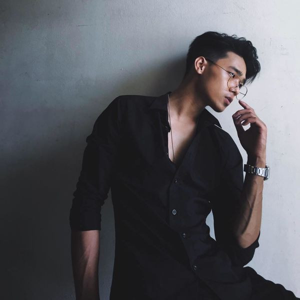 Nam sinh truong Viet - Han khoe body “chat lu” lo gu nguoi yeu tuong lai