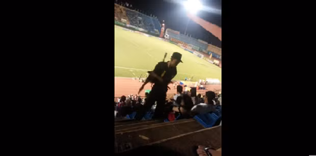 Xon xao clip CSCD tat nu CDV tai giai BTV Cup 2015