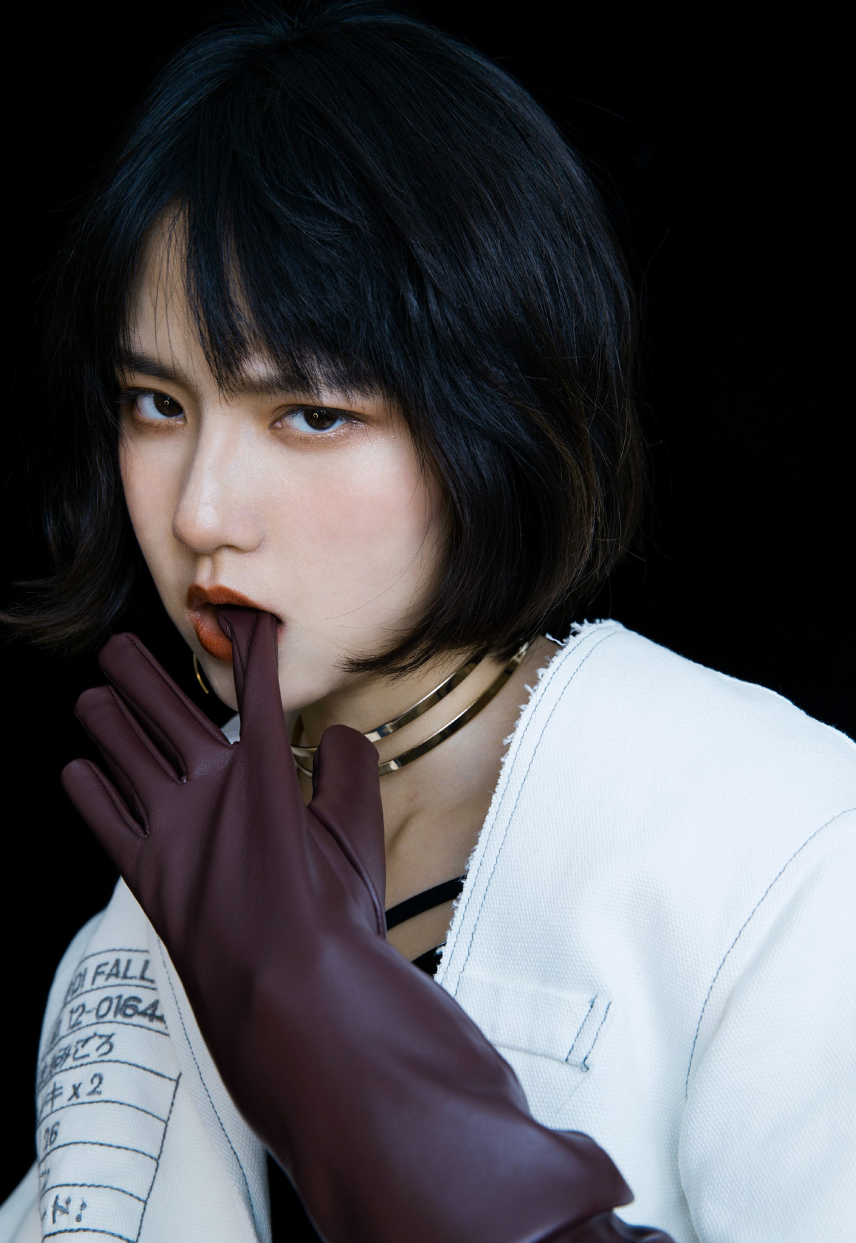 Với mái tóc ngắn, mặt tròn nhìn Gou Ge vừa ngây thơ vừa cá tính