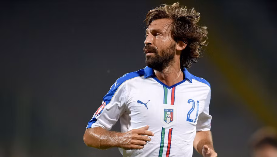 Dù không còn duy trì được tốc độ và thể lực như xưa nữa nhưng Pirlo vẫn nằm trong top những tiền vệ hàng đầu thế giới. Chính ngôi sao 38 tuổi này đã giúp ĐT Italy đoạt vé tới VCK Euro 2016.