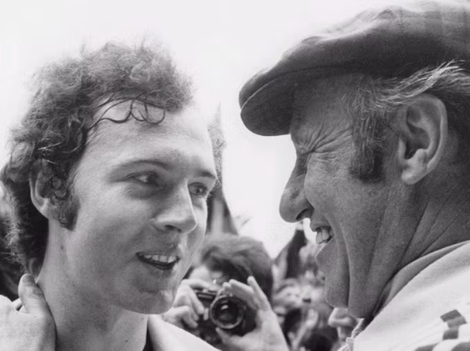 ĐT Tây Đức là mảnh đất dễ sống với các HLV trong đó có Helmut Schoen. Sau khi cùng các học trò vô địch Euro 1972 thì 2 năm sau HLV này đã vô địch World Cup 1974.