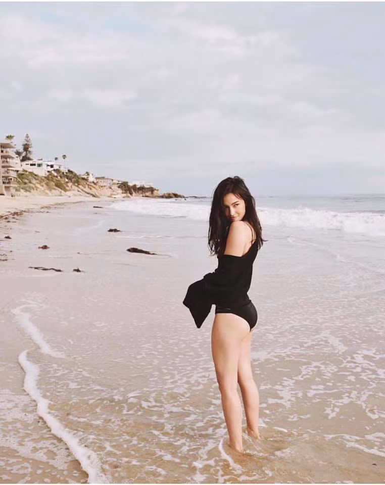 Theo tìm hiểu, Taylor Tran là người mẫu, chuyên gia trang điểm và vũ công hip hop. Cô gái năm nay 25 tuổi, hiện sinh sống tại Mỹ.