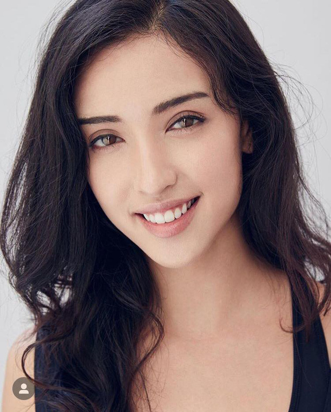 Ghi chép, làm thơ là biệt tài ít người biết về Taylor. Cô có thói quen ghi chép những điều xảy ra hàng ngày.