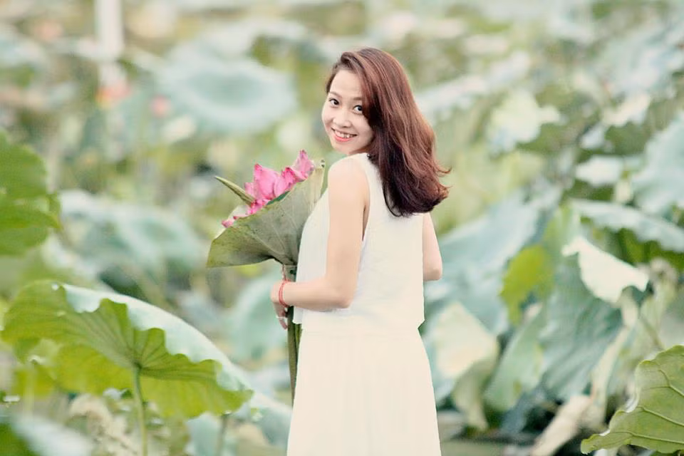 Mỗi tuần, Ngân Thương đều ở lại trung tâm 5 ngày tập để tiện theo sát lịch tập, chế độ ăn uống, sinh hoạt của các học trò nhỏ của mình. Một buổi tập bắt đầu vào 8h30 sáng và kết thúc vào 5h30 chiều, thời gian dành cho bản thân ít ỏi vào buổi tối.