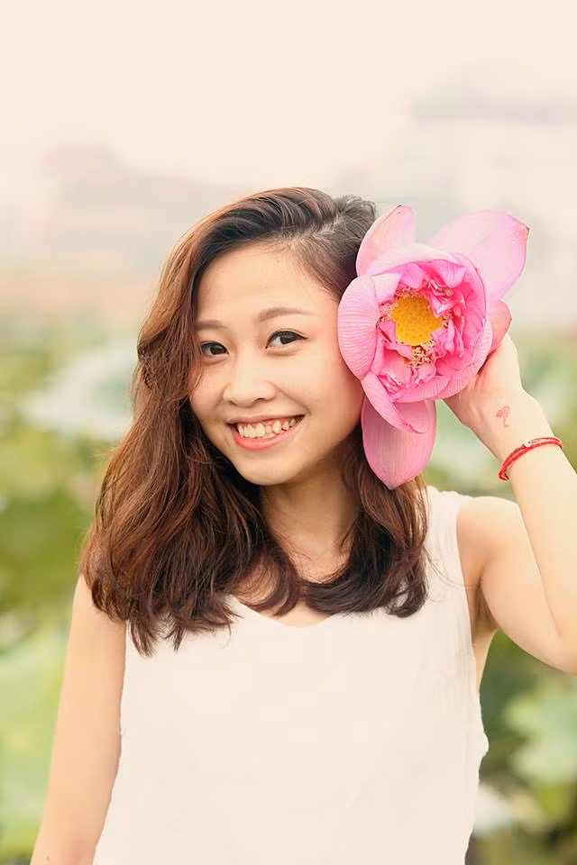 Nghiệp gõ đầu trẻ khiến cho Ngân Thương ít có thời gian dành cho bản thân nên cô rất mong nhanh đến ngày cuối tuần để quây quần về với gia đình nhỏ của mình.