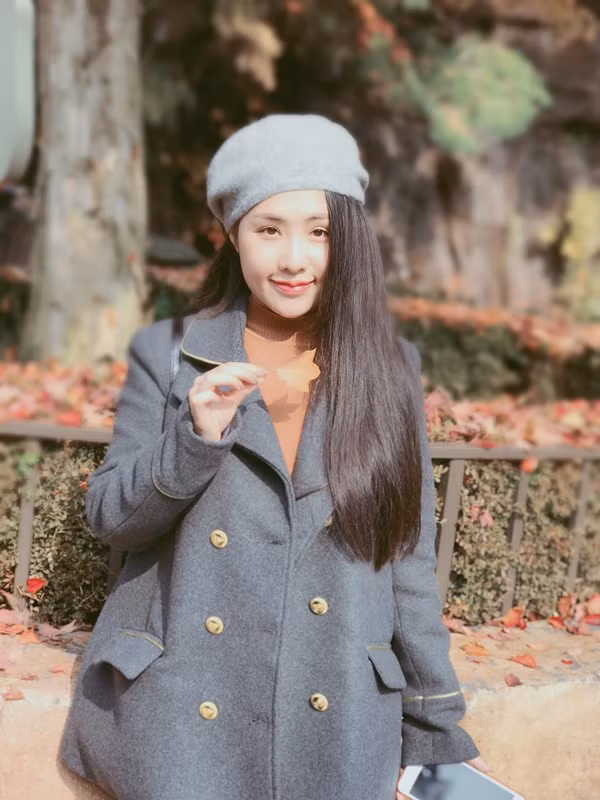 Lý giải về giọng đọc “trời phú” của mình, hot girl kể chuyện chia sẻ giọng nói hiện tại là hoàn toàn tự nhiên mà có, cô không phải bắt chước hay mất quá nhiều thời gian để tập nói.