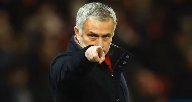 Theo nhận định của ESPN, thì sau tất cả những đồn đại, rồi tuyên bố của Mourinho gần đây, lãnh đạo MU có thể sẽ cung cấp tiền để chiến lược gia người Bồ chi tiêu, mang về những cầu thủ như ông muốn. Ảnh: ESPN