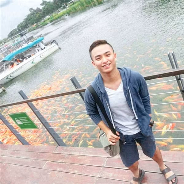 Dave tin rằng, thông qua các bài đăng của mình, anh có thể truyền cảm hứng cho người khác - những người đang có khao khát giống như anh. Ảnh sử dụng trong bài: Facebook nhân vật.