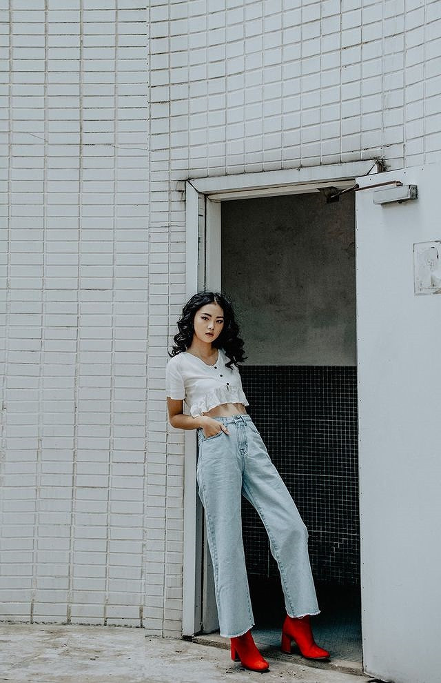 Trong cuộc sống thường nhật, Thu Sương không ép bản thân đi theo những khuôn khổ cứng nhắc nào mà cô thích cảm giác được tự do, thoải mái thể hiện mình, miễn sao mọi thứ đúng và không ảnh hưởng đến gia đình.