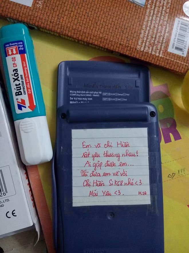 Không chỉ có ví, rất nhiều vật dụng cá nhân khác cũng được dân mạng, dán những dòng nhắn nhủ dễ thương để nếu có mất cắp cũng có thể có cơ hội trở về với chính chủ.