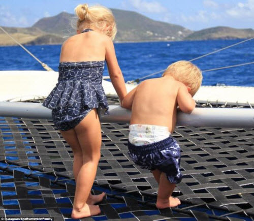 Jessica cho biết: “Các con của chúng tôi khiến chuyến đi vui vẻ và bổ ích hơn. Chúng tôi rất vui vì những kỷ niệm khó quyên này.”