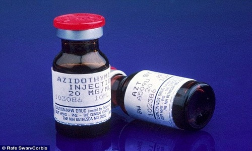 Liệu pháp kháng virus đã cải thiện đáng kể tuổi thọ cho những người nhiễm HIV (Ảnh: Corbis).