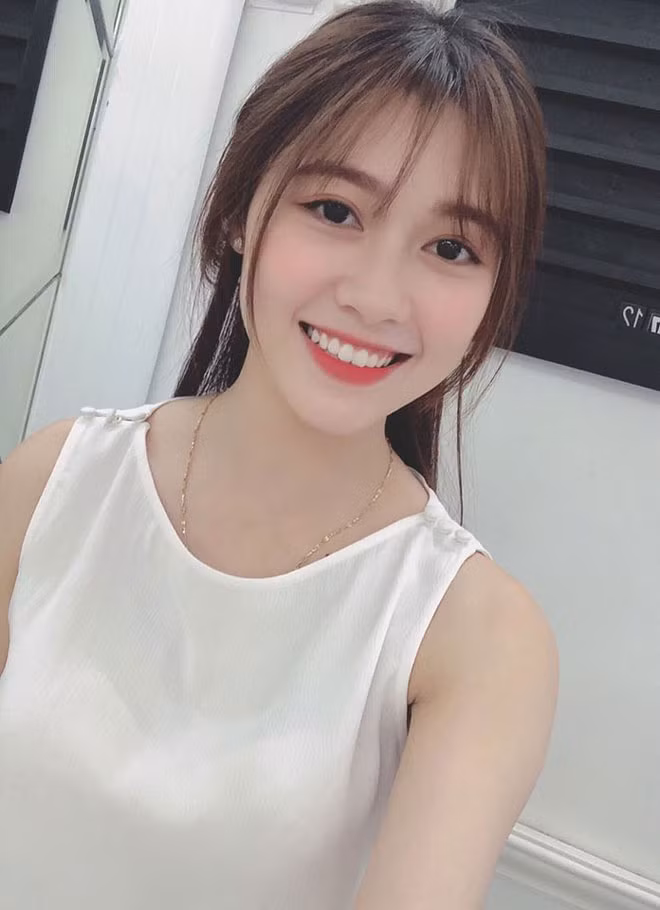 "Đọc được bình luận khen ngợi của mọi người mình rất vui, thậm chí, có những lời nhận xét khiến mình phì cười", Thoa chia sẻ.