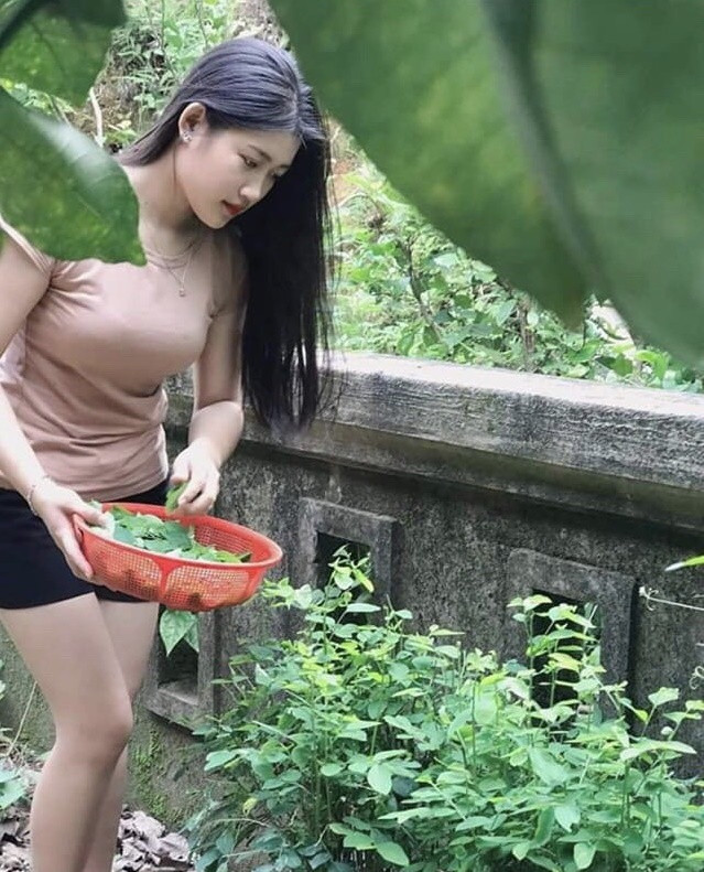 ra-vuon-hai-rau-co-gai-quang-binh-bat-ngo-duoc-cdm-chu-y-nho-dieu-nay.jpeg