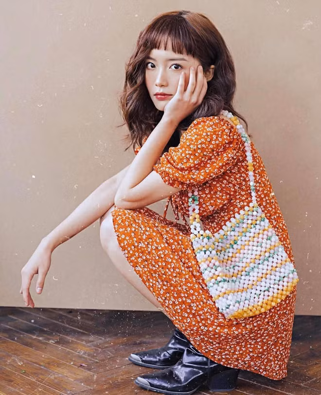 Mai Trang có gu ăn mặc tinh tế và không kém phần sang chảnh. Cô từng được dân mạng khen ngợi xinh đẹp không kém các ulzzang Hàn Quốc.