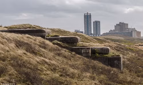 Choang ngop thanh pho bi mat duoi long dat cua trum phat xit Hilter