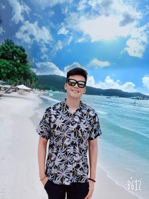 Nguyễn Thành Chung sinh năm 1997, quê Tuyên Quang, là hậu vệ của CLB Hà Nội và cũng là một gương mặt điển hình không thể vắng mặt trong bộ sưu tập dàn cầu thủ đẹp trai này.